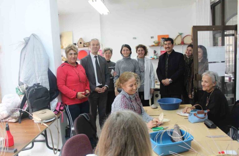 Kaymakam Maslak Halk Eğitim Merkezi’ndeki emek harcamaları inceledi