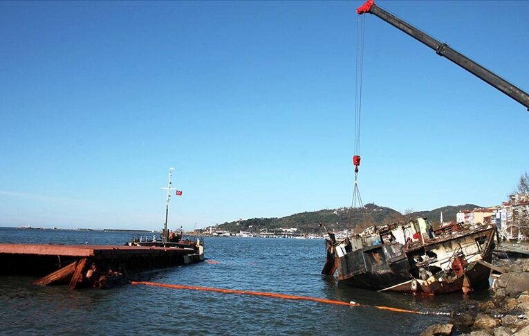 Zonguldak’ta fırtınada batan geminin kaybolma 7 çalışanı 47 gündür aranıyor