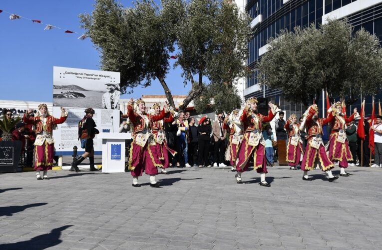 Atatürk’ün Kuşadası’na gelişinin 100.yılı kutlandı