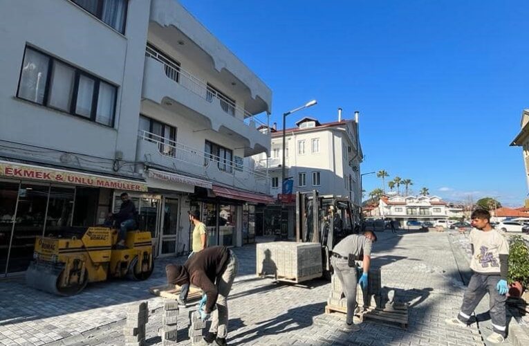 Ortaca’da yolların bakım ve onarımları yapılıyor