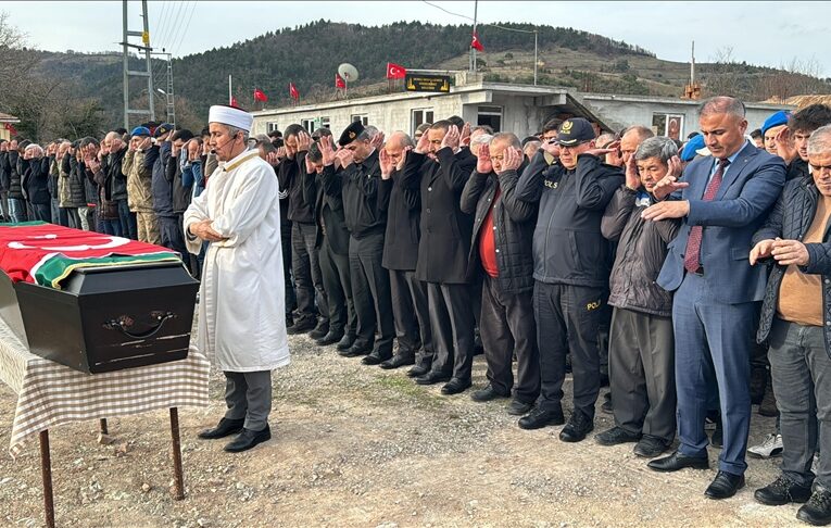 Zonguldak’ta eroin ocağındaki göçükte ölen işçinin cenazesi defnedildi