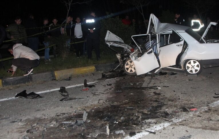 Antalya’da zincirleme trafik kazasında 3 kişi hayatını kaybetti