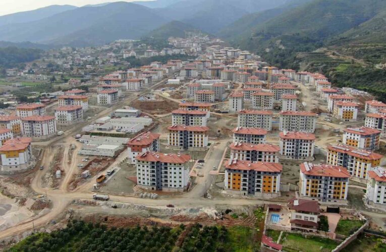 Asrın felaketinin haritadan sildiği Antakya’da adeta yeni bir şehir kuruldu