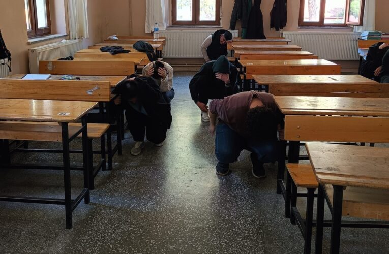 Aydın Mesleki ve Teknik Anadolu Lisesi’nde deprem tatbikatı gerçekleştirildi