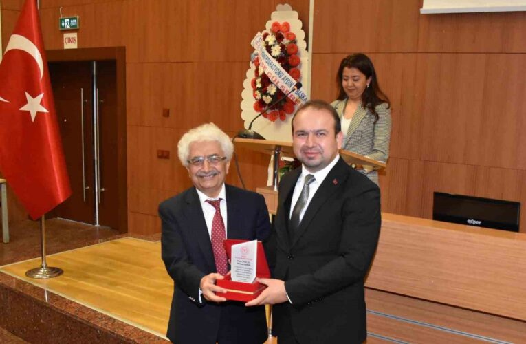 Aydın’da emekli olmuş doktor ve sağlık çalışanları unutulmadı