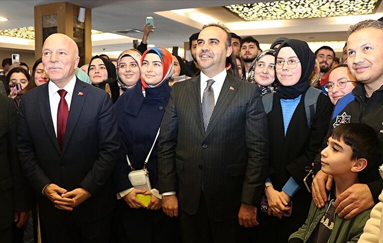 Bakan Kacır: Türkiye uzayın tüm alanlarında iddia sahibi bir ülke olacak