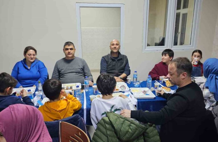 Bandırma Koyunculuk Araştırma Müdürlüğü’nde geleneksel iftar yemeği