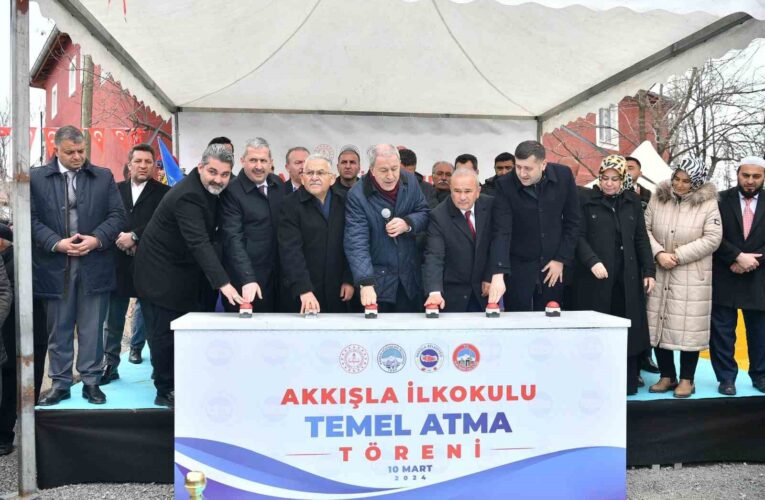 Başkan Büyükkılıç, Akkışla İlkokulu Temel Atma Töreni’ne katıldı