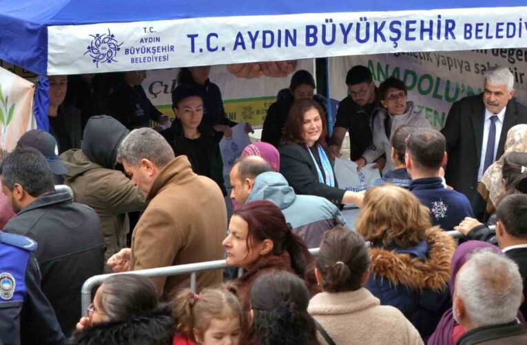 Başkan Çerçioğlu Buharkent’te vatandaşlara binlerce fide dağıttı