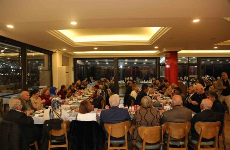 Başkan Deveciler şehit ve gazi ailelerine iftar verdi