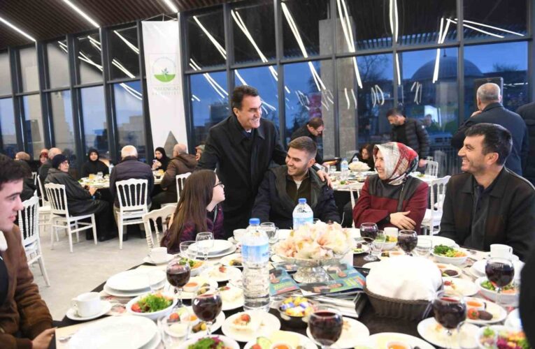 Başkan Dündar, şehit aileleri onuruna iftar verdi