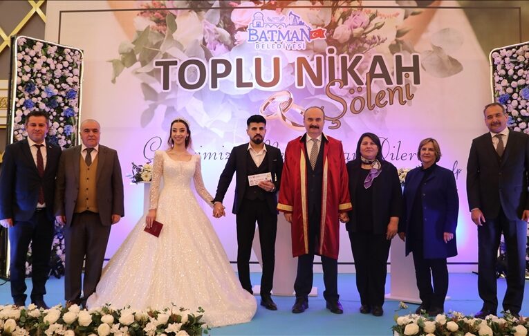 Batman’da 100 ikiz düşüncesince toplu nikah töreni düzenlendi