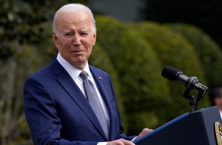 Biden, hükümete 1,2 trilyon dolarlık fon sağlayacak bütçe tasarısını imzaladı