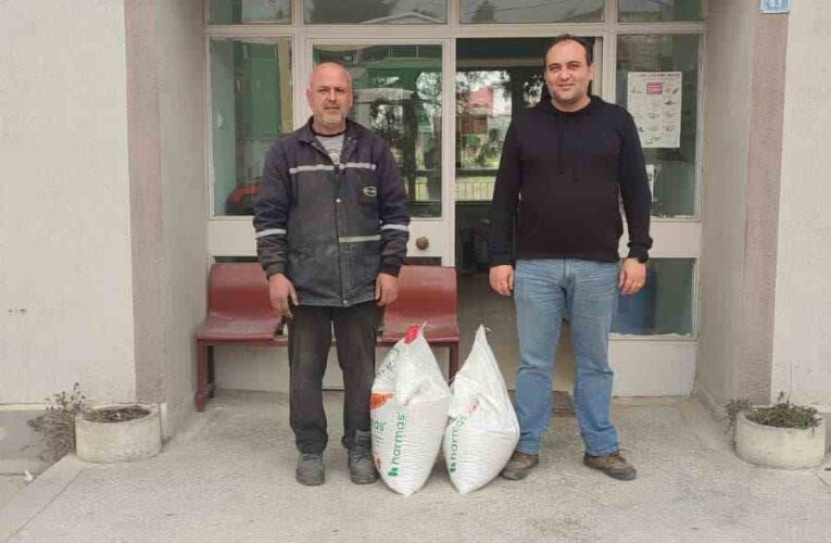 Çiftçilere yüzde 50 hibe destekli tohum dağıtımı yapıldı