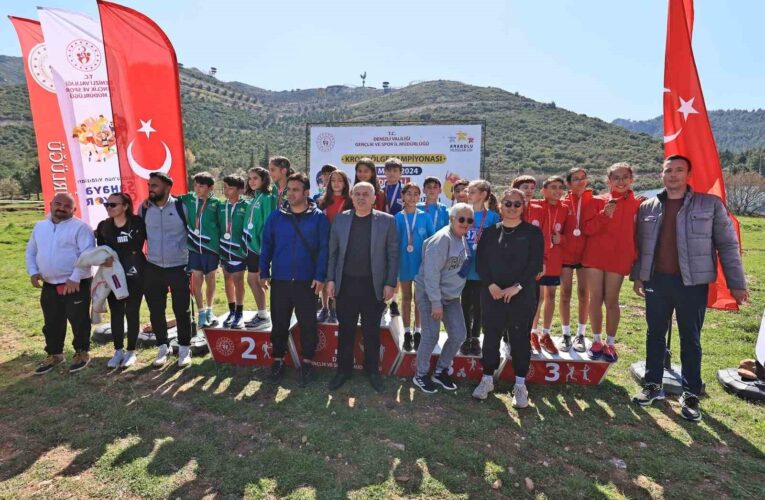 Denizli Atletizm Kros Bölge Şampiyonası’na ev sahipliği yaptı