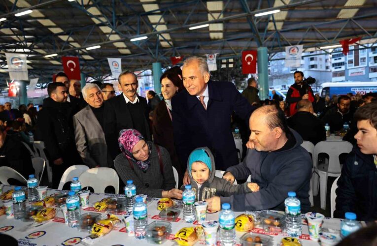 Denizli Büyükşehrin iftar bereketi Fatih’te yaşandı