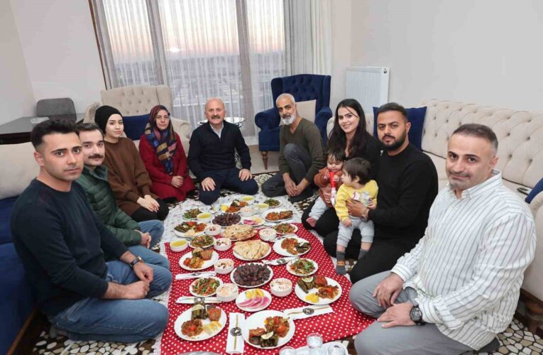 Depremzedeler iftarlarını yeni yuvalarında açtı