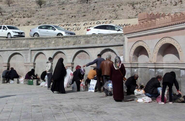 Erzincanlılar ’ekşisu’ ile iftar açıyor