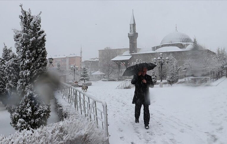 Erzurum, Ardahan ve Kars’ta kar yağışı etkili oluyor