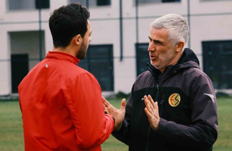 Eskişehirspor, Önder Karaveli yönetiminde ilk antrenmanını yaptı