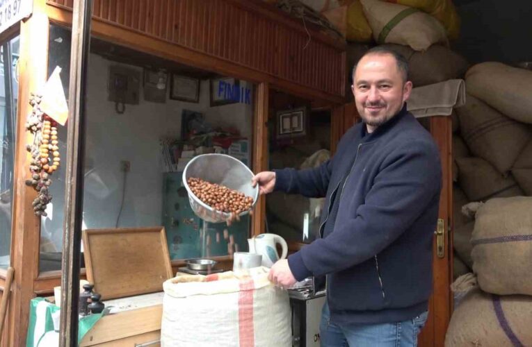 Karanfil sayımı dedikoduları çıktı, fındık fiyatları düştü