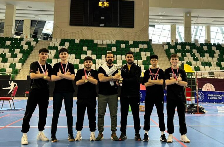 Kayseri Spor Lisesi Badminton Türkiye Şampiyonu oldu