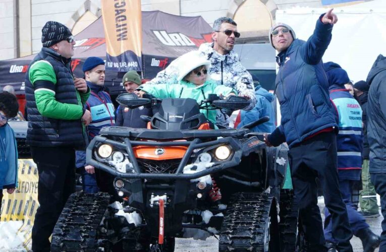 Kenan Sofuoğlu, Dünya Snowcross Şampiyonası için Erciyes’te