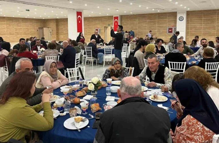 Konyalılar ve Karamanlılar iftarda buluştu