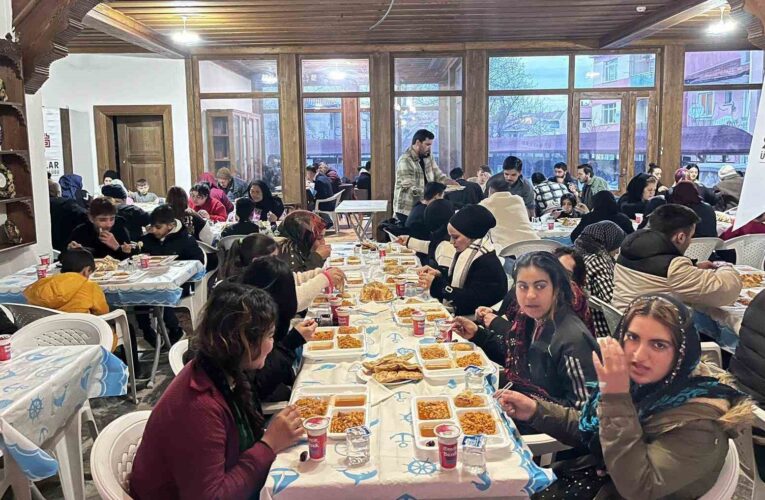 Kütahya Vakıflar Bölge Müdürlüğünden iftar