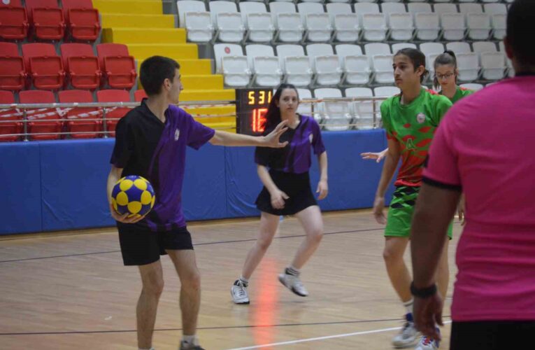 Kütahya’nın Tavşanlı ilçesinde korfbol turnuvası yapıldı