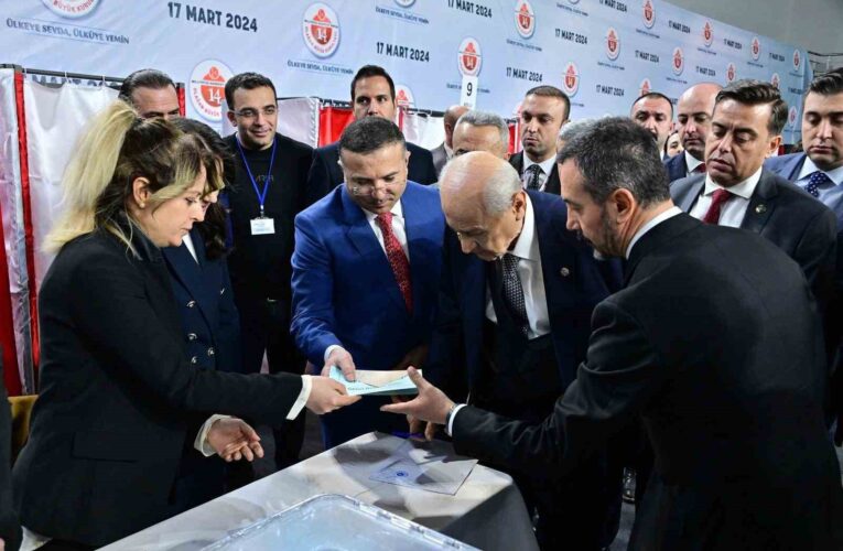 MHP 14. Olağan Büyük Kurultayı’nda oy verme işlemi başladı