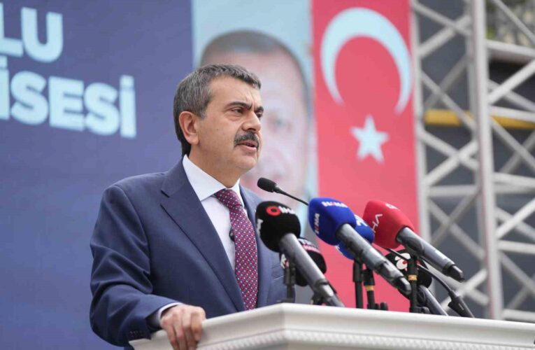 Milli Eğitim Bakanı Yusuf Tekin: “Başlatılan inşaatlarımızı durduran belediyelerimiz var”