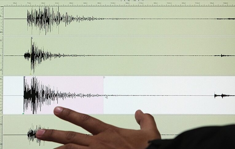 Papua Yeni Gine’de 6 büyüklüğünde deprem