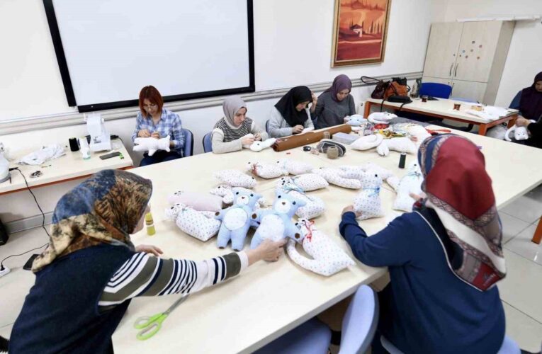 Pursaklar’da 7 bin 177 kadın Hanımevleri’nde sosyalleşme fırsatı buldu