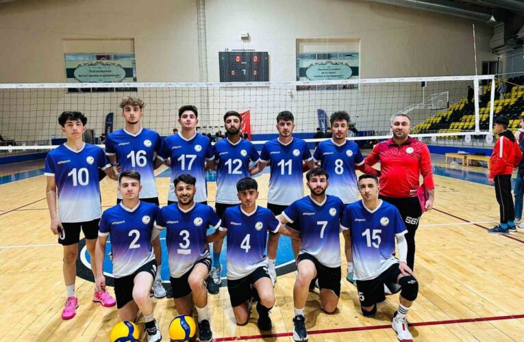 Siirt Belediyesi genç erkekler voleybol takımı, Van Bölge Şampiyonasına katılıyor