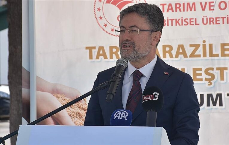 Tarım ve Orman Bakanı Yumaklı: Türkiye tohumculukta dünyanın ilk 10 ülkesi arasında