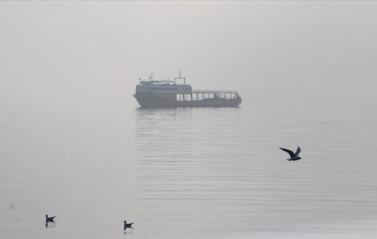 Tekirdağ’da yoğun sis karada ve denizde ulaşımı etkiledi