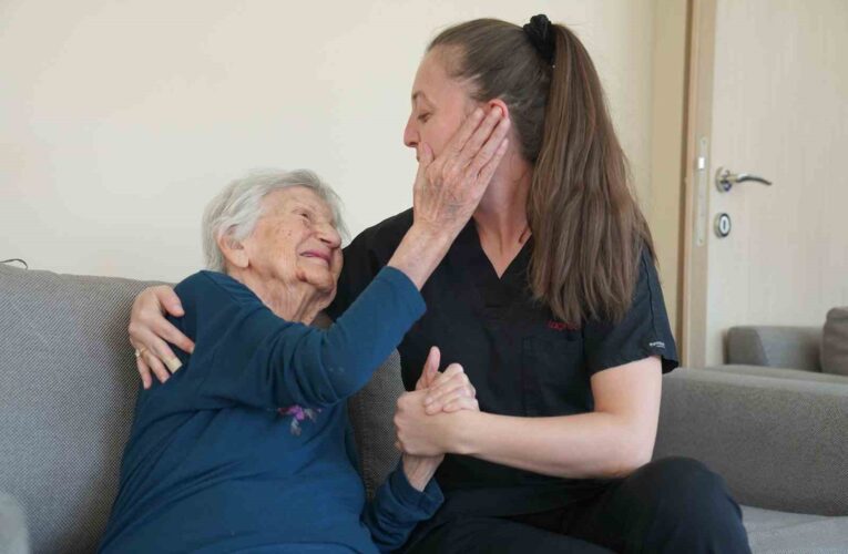 Tepebaşı Belediyesi alzheimer hastalarını yalnız bırakmıyor