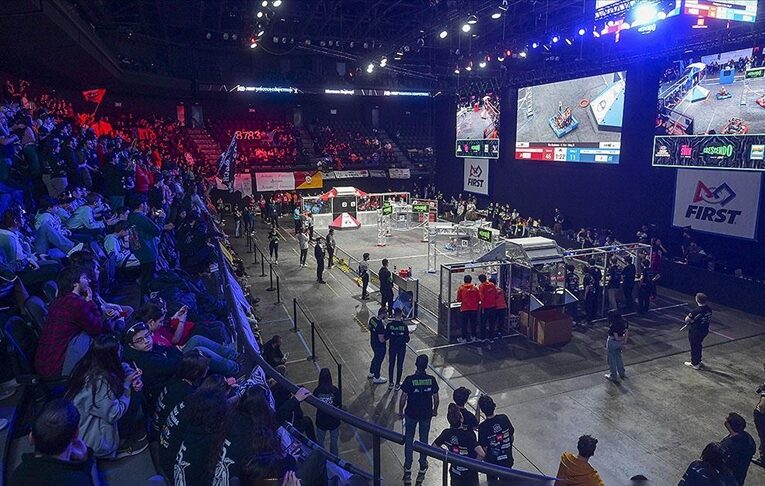 TurkNet, “FIRST Robotics Competetion”ın iletişim destekçisi oldu