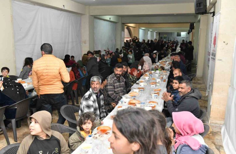 Vali Şıldak hayırseverlerin iftar programına katıldı