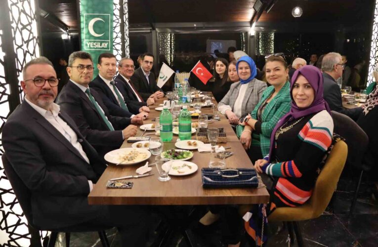 Yeşilay Gönüllüleri iftar programında bir araya geldi