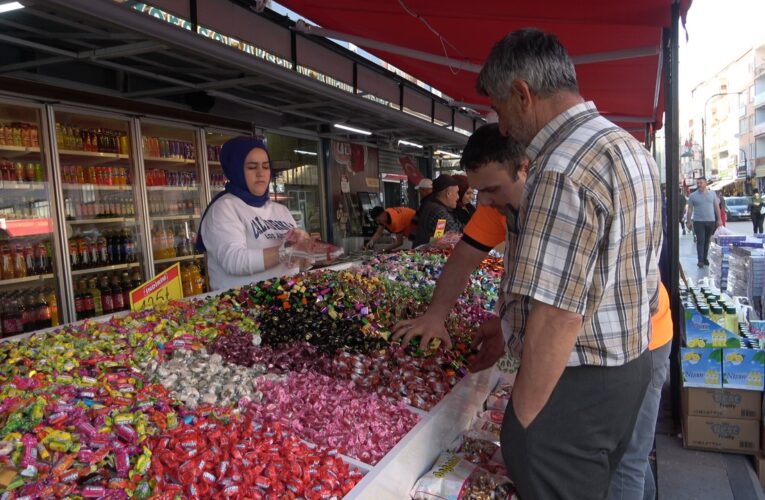 Aksaray’da bayram şekerinin tatlı telaşı tezgahlarda