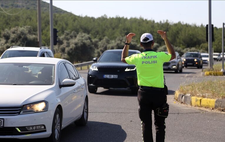 Bayram tatilinde uzun yola çıkacak sürücülere “iyi uyku ve dinlenme” uyarısı