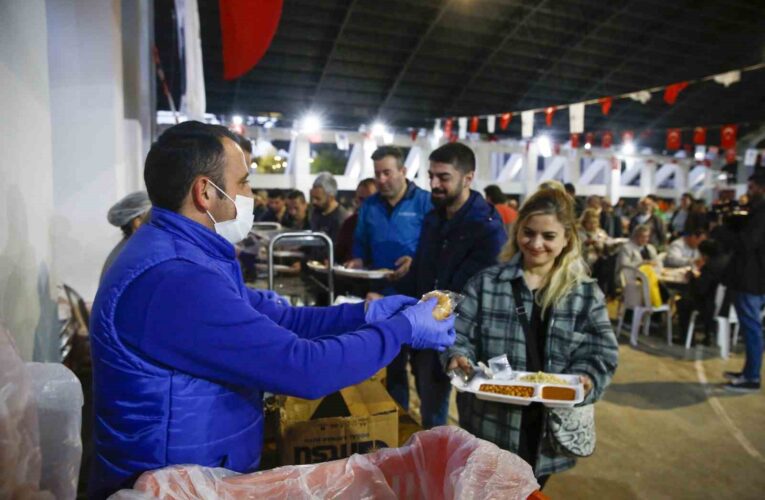 Büyükşehir’in iftarları devam ediyor