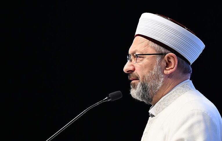 Diyanet İşleri Başkanı Erbaş: Kadir Gecesi’ni yeniden dirilişimize milat kılmalıyız