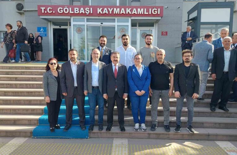 Gölbaşı’nda seçimleri kazanan Odabaşı mazbatasını aldı