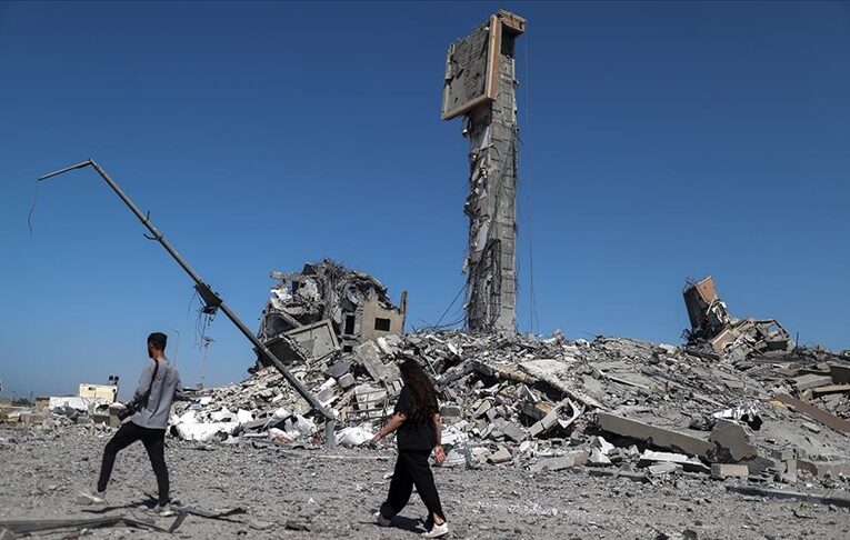 İsrail’in Gazze Şeridi’ne gece boyu düzenlediği saldırılarda ölen ve yaralananlar oldu