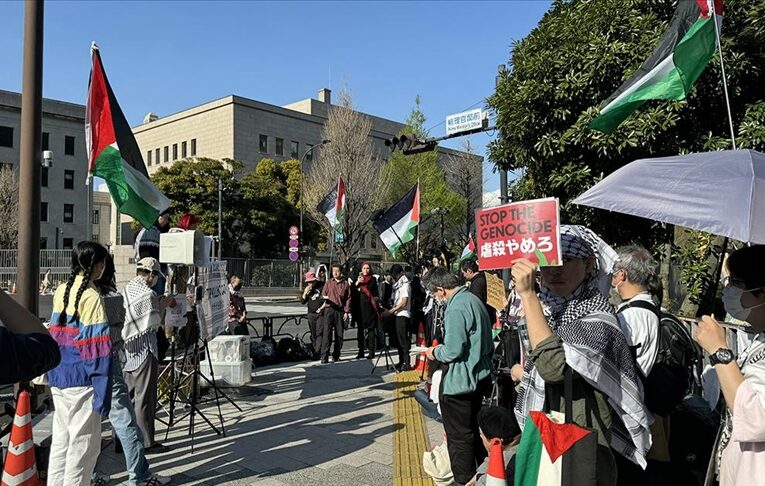 Japonya’da Başbakanlık Konutu önünde, İsrail’in Gazze’ye saldırıları protesto edildi