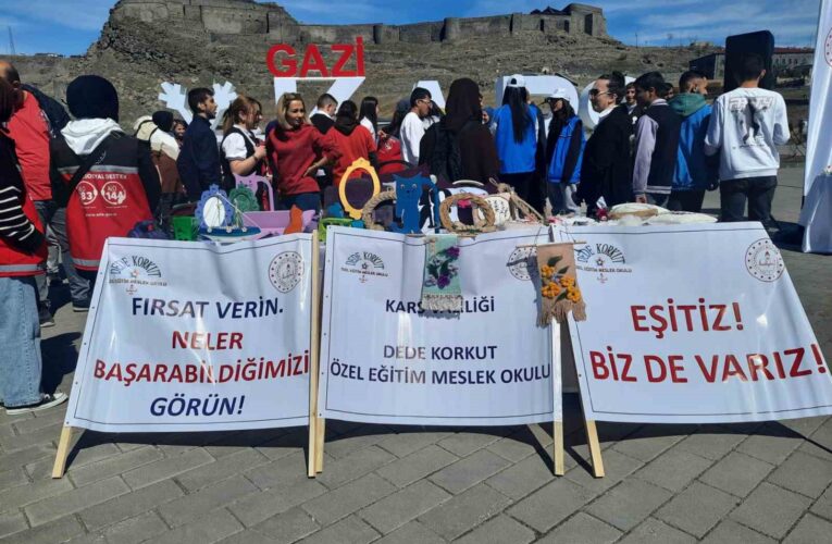 Kars’ta Otizm Günü etkinliği