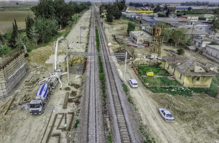 Mersin-Yenice tren seferlerine 2 sene inşaat molası